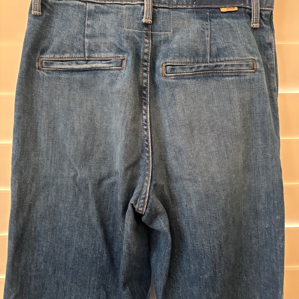 MOTHER High-Rise Wide-Leg Jeans in Washed Blue - Picture 9 of 12